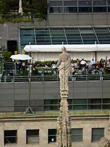 duomo statue